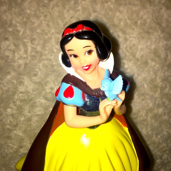 VINTAGE VINYL AUTH DISNEY SNOW WHITE BANK MINT - Picture 4 of 16